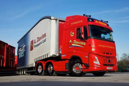 A. Davies Transport incorpora 15 Volvo FH Aero para el transporte en todo el país