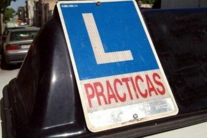 Un estudio de FACUA permite a Hacienda comprobar que una autoescuela declaraba menos ingresos. Foto de archivo