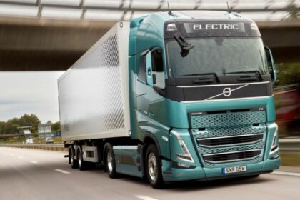 Los camiones eléctricos dominarán el transporte a medida que bajen los costes de las baterías