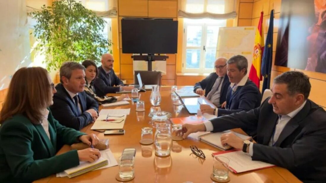 Acuerdos entre el Ministerio de Transportes y el CNTC en la reunión de hoy