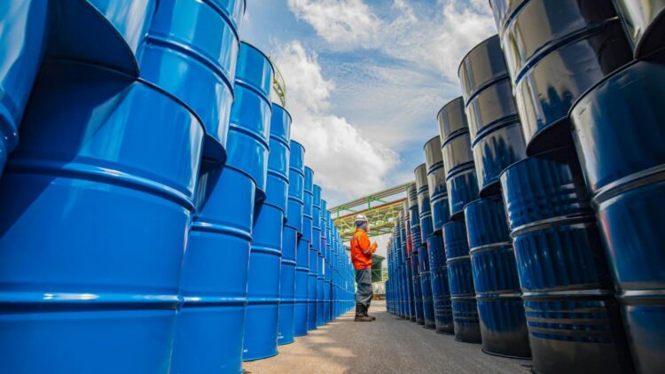 La Comisión Europea pide que los países coordinen medidas para garantizar el suministro de combustibles