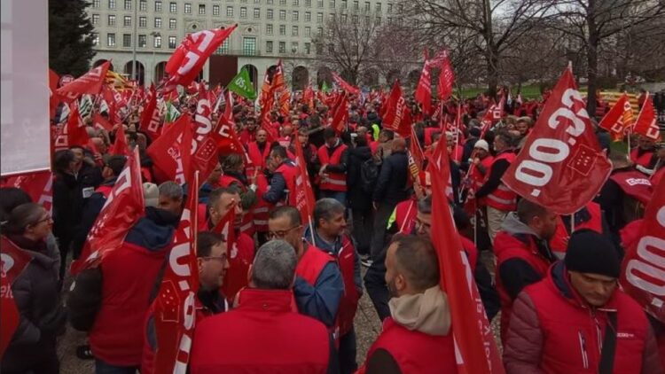 Más de 5.000 conductores se movilizan en Madrid