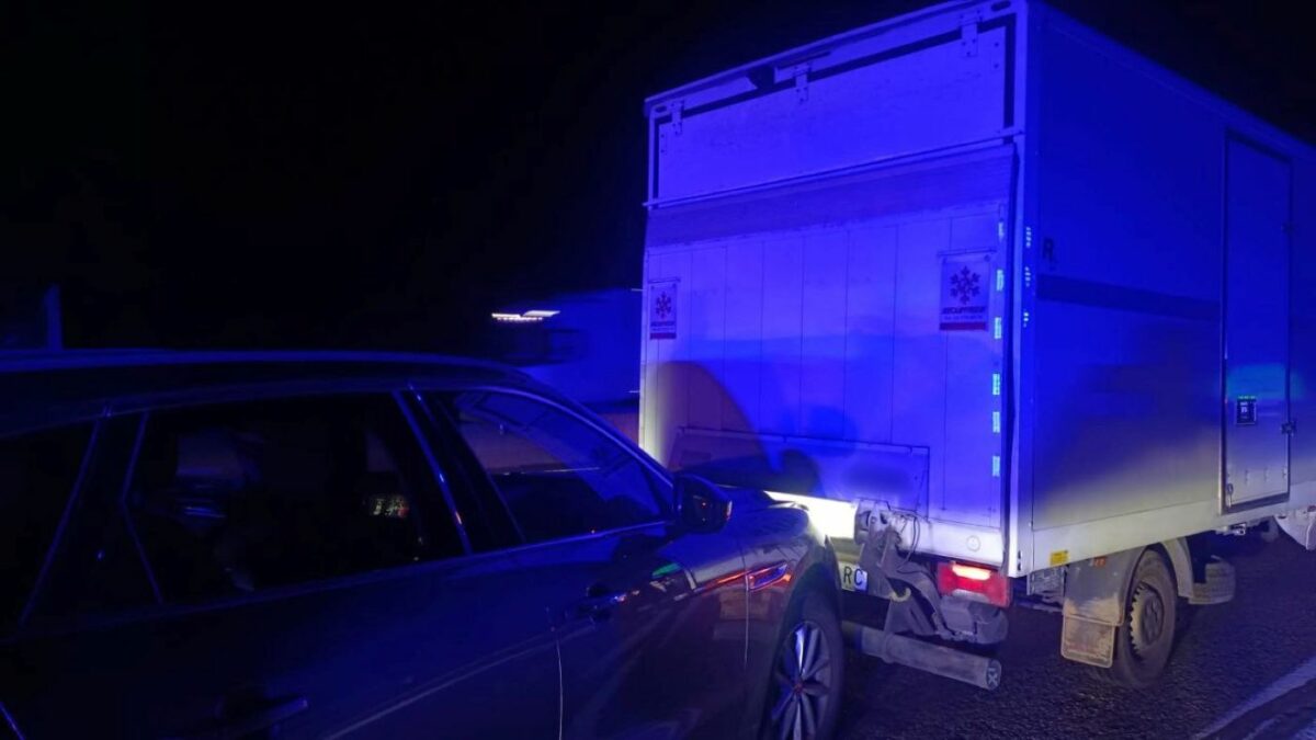 Dos detenidos por el robo de mercancías en camiones por el método lonero en la AP-7. Foto: Mossos Dos detenidos por el robo de mercancías en camiones por el método lonero en la AP-7