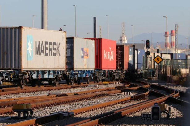 La paradoja del ferrocarril español: Inversiones millonarias y trenes parados