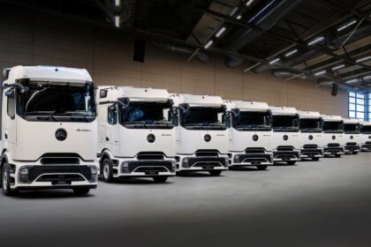 Girteka y Mercedes-Benz Trucks firman un acuerdo para la entrega de 500 camiones Actros L ProCabin