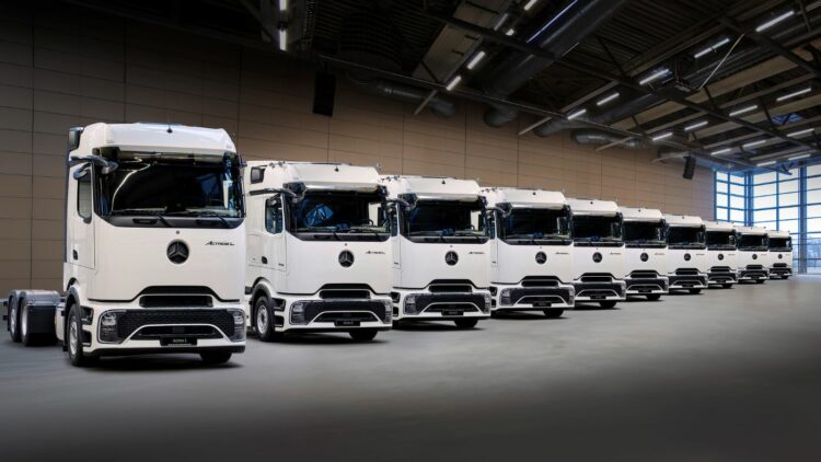 Girteka y Mercedes-Benz Trucks firman un acuerdo para la entrega de 500 camiones Actros L ProCabin