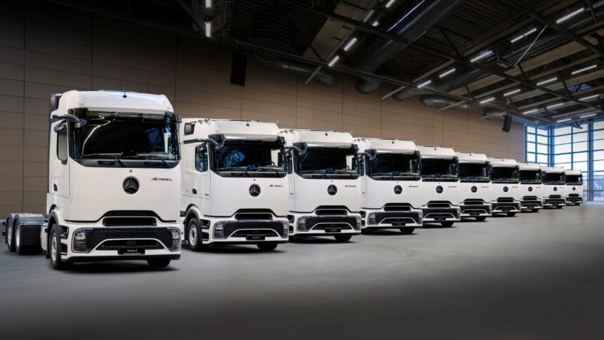 Girteka y Mercedes-Benz Trucks firman un acuerdo para la entrega de 500 camiones Actros L ProCabin