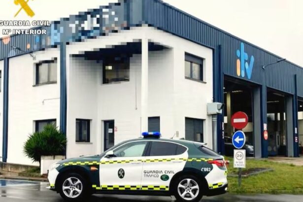 4 detenidos y 10 investigados por supuestas inspecciones fraudulentas a 44 vehículos en una ITV de Cantabria
