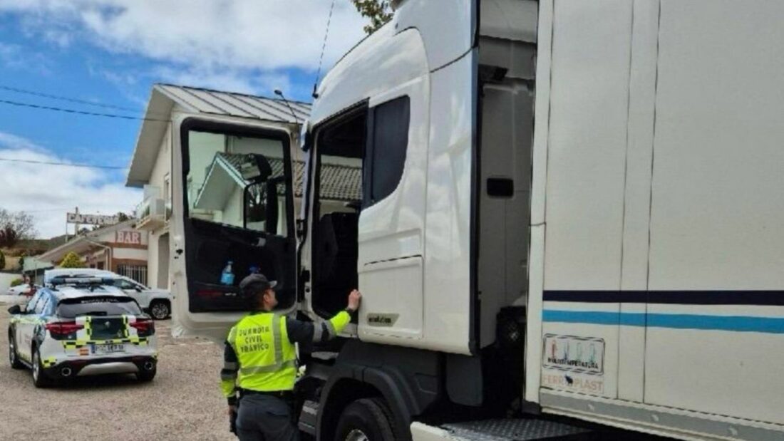 Interceptado un camionero en la N-112 que quintuplicaba la tasa de alcohol