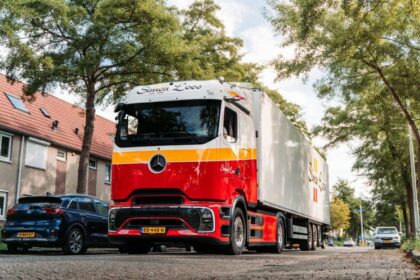 Simon Loos hace un pedido de 75 camiones eléctricos Mercedes-Benz eActros 600