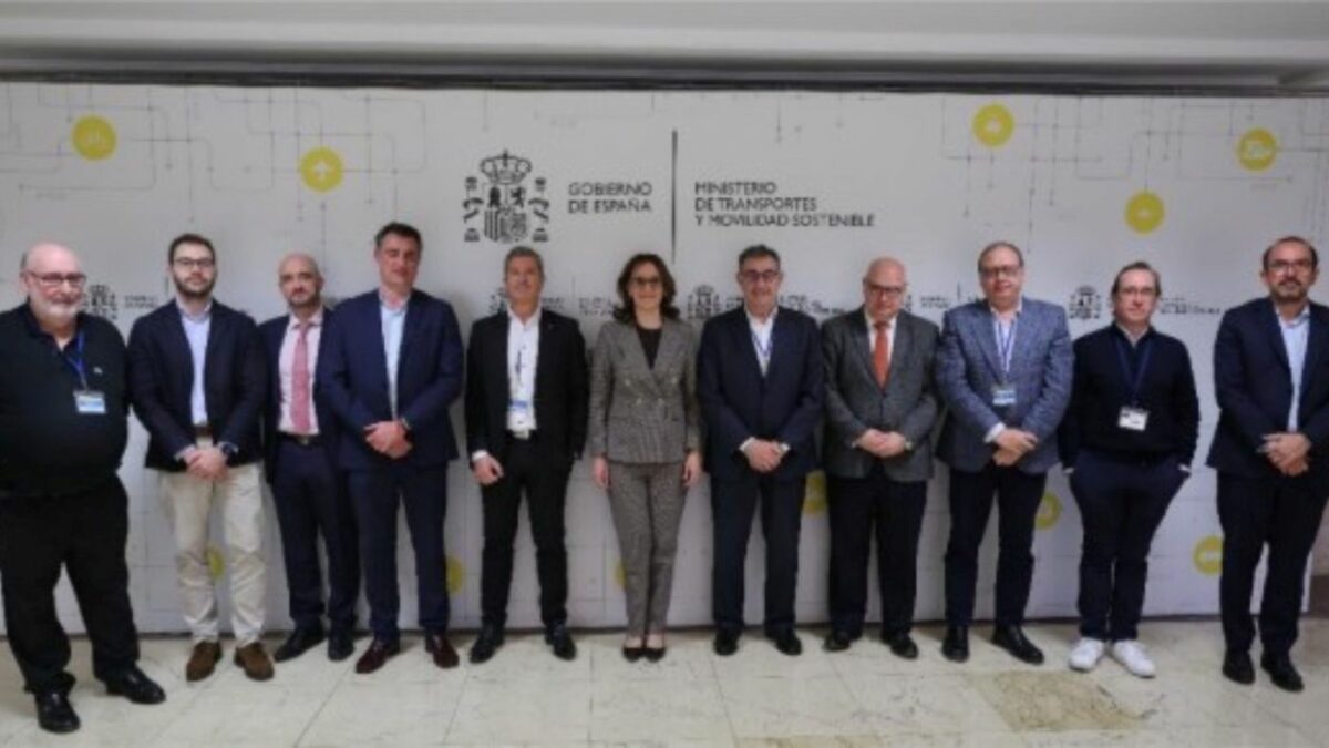 Transportes y el CNTC acuerdan un nuevo Real Decreto-ley de ayudas para el transporte de mercancías por carretera. Foto: MITMS Transportes y el CNTC acuerdan un nuevo Real Decreto-ley de ayudas para el transporte de mercancías por carretera