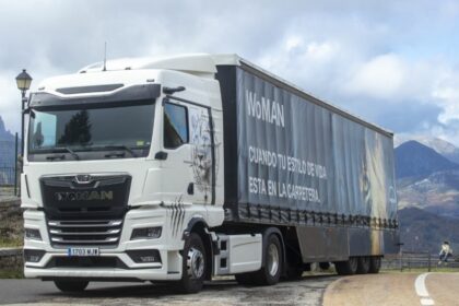 MAN sigue comprometido con el transporte con la sexta edición de las becas WoMAN