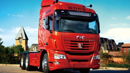 Camiones eléctricos sustituyendo las baterías para transportar mercancías entre Francia y Marruecos