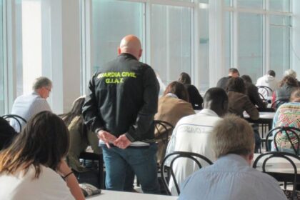 La falta de examinadores bloquea la incorporación de nuevos conductores profesionales