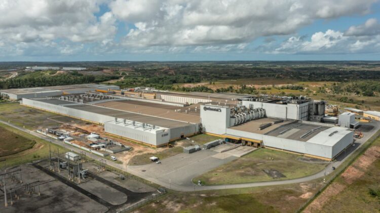 Continental celebra 20 años de producción de neumáticos en Brasil