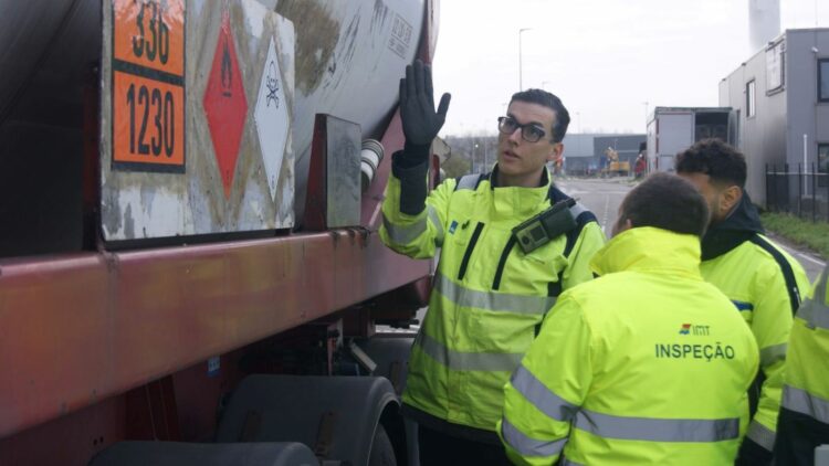 Control de transporte de mercancías peligrosas por carretera de Euro Contrôle Route EGTC