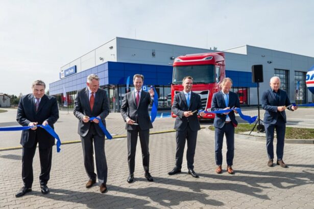 DAF inaugura un centro de camiones usados en Varsovia