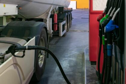 Los transportistas de Países Bajos en dificultades por el precio del gasóleo