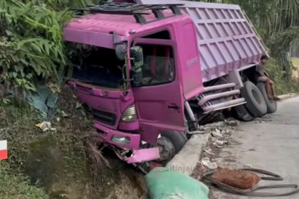 Las peligrosas carreteras de Indonesia para los camioneros