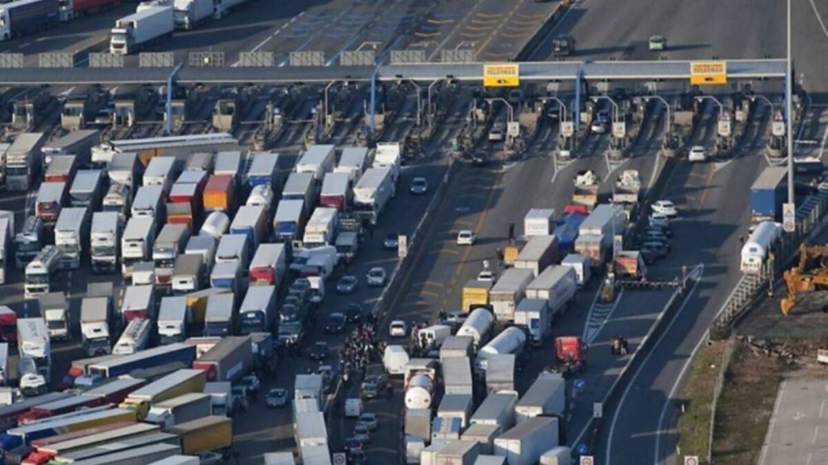 TransportoUnito convoca un paro nacional del transporte de mercancías por carretera en Italia