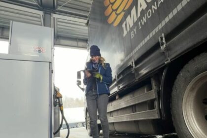 La camionera polaca Iwona Blecharczyk de Polonia a España en camión