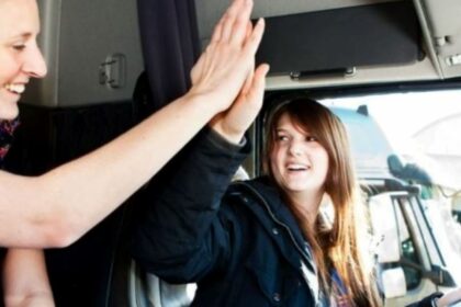 Carta para las mujeres en el transporte por carretera