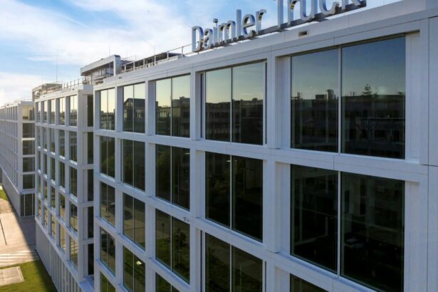 Daimler Truck vendió menos camiones en el primer trimestre, pero Mercedes-Benz Trucks creció en ventas