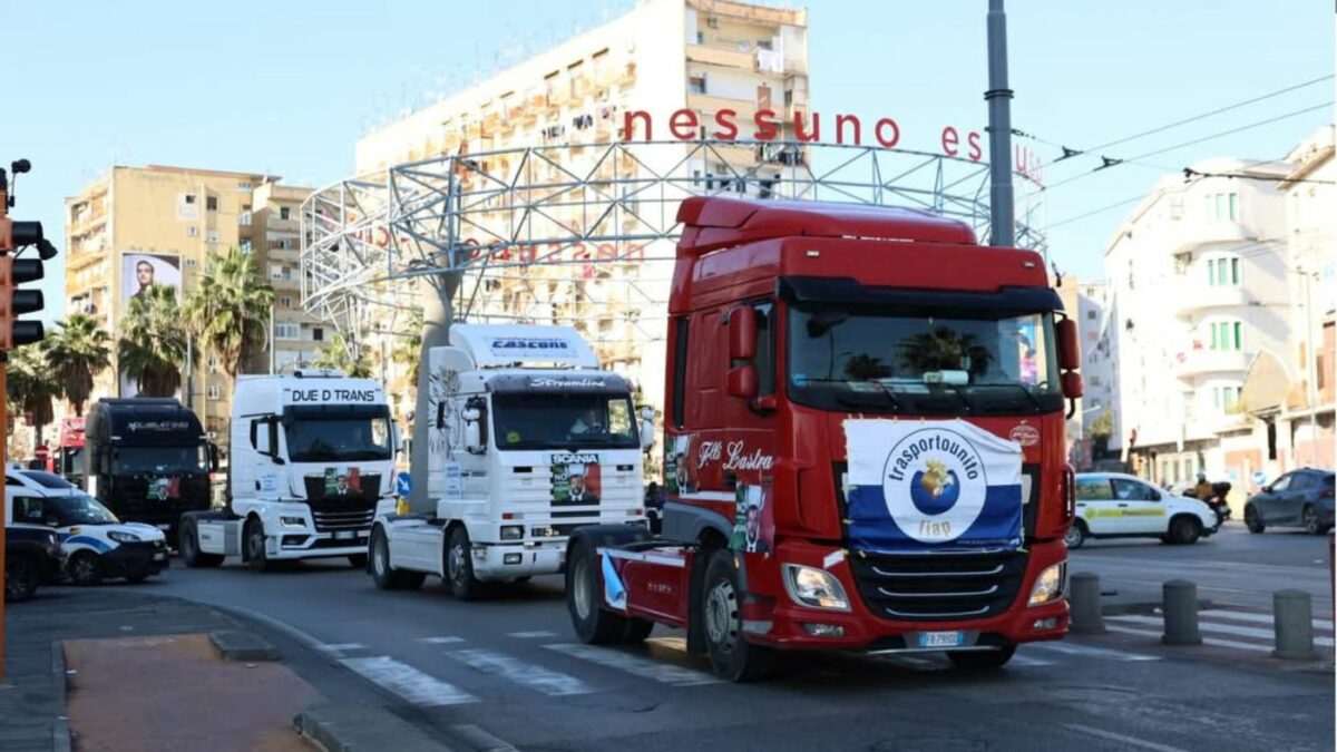 Suspendido el paro de transportistas en Italia por la muerte de un camionero
