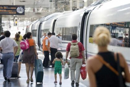 Los sistemas de reserva defectuosos impiden que los pasajeros viajen en tren