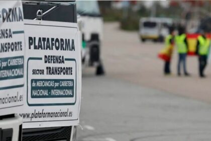 La Plataforma en Defensa del Sector del Transporte plantea un posible paro de transportistas