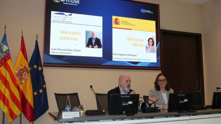 Profesionales de toda Europa se reúnen en Valenciaport para impulsar un modelo logístico sin papel