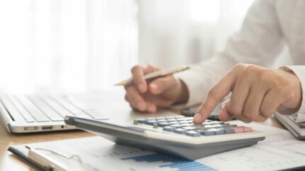 ¿Qué ventajas fiscales ofrece el renting de vehículos en la Renta 2026 para empresas y autónomos?​