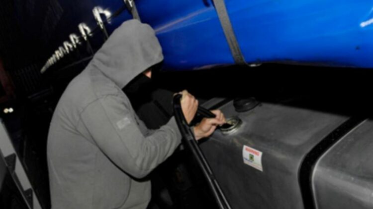 Aumentan los robos de combustible a los camioneros por el alto precio del gasóleo