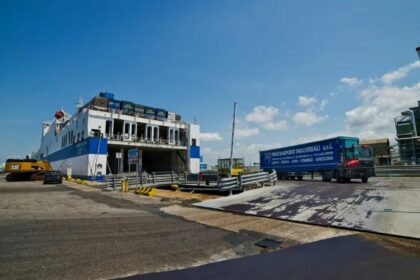 El transporte por carretera de Sicilia para durante cinco días en los puertos