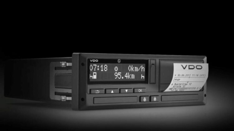 Orden FOM/1190/2005 implantación tacógrafo digital