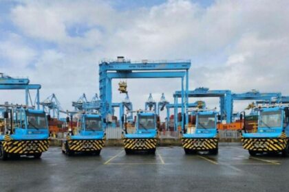 APM Terminals Maasvlakte II, Embotech y Terberg amplían su flota de tractoras eléctricas automáticas