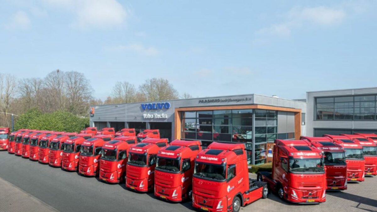 Baks Logistiek incorpora a su flota 36 camiones Volvo FH Aero