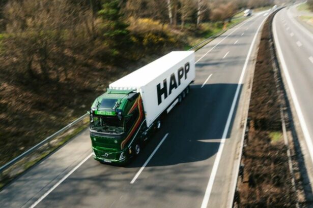 Volvo Trucks, Krone Trailer SE Kft. y Trailer Dynamics GmbH, se unen para reducir emisiones