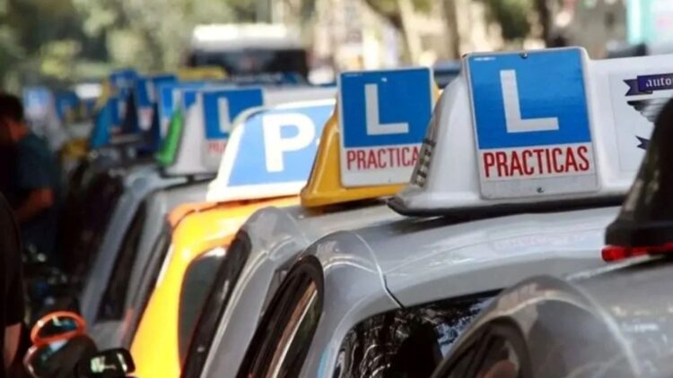 Las autoescuelas exigen respeto a la DGT: el Plan PRO no puede ocultar años de falta de examinadores