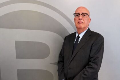 Bernardino Santana, es el nuevo director corporativo de Boluda Corporación Marítima en Canarias