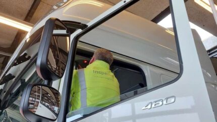 Camioneros trabajando ilegalmente localizados durante un control de transporte