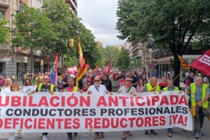 Miles de trabajadores en más de 100 manifestaciones reclaman sueldos dignos y el derecho a la vivienda
