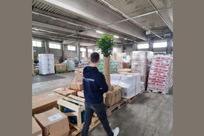 Cómo transportar mercancías pesadas sin complicar la operativa empresarial