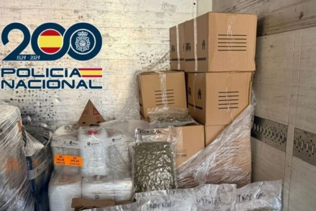 Detenido en la A-92 un camionero con 100 kilos de marihuana