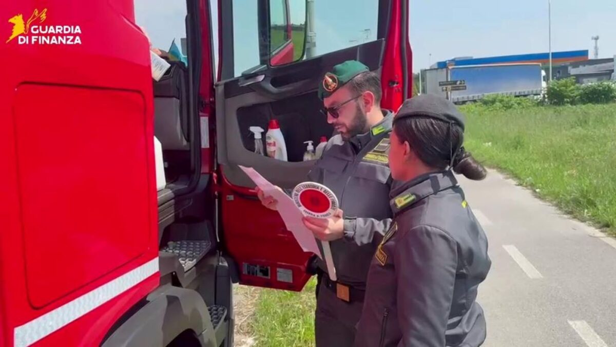 Embargan 3 millones euros a 4 empresas de transporte y logística por fraude fiscal. Foto: Guardia di Finanzas Embargan 3 millones euros a 4 empresas de transporte y logística por fraude fiscal
