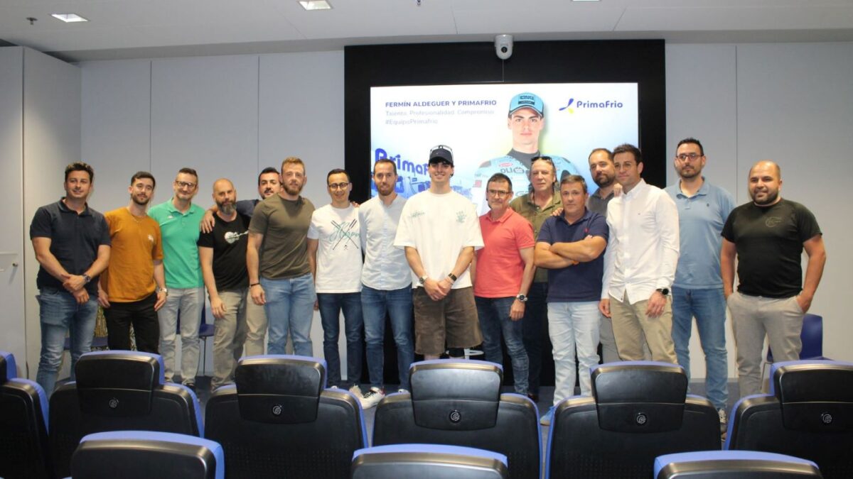Grupo Primafrio recibe la visita del piloto de motociclismo Fermín Aldeguer. Foto: Grupo Primafrio Grupo Primafrio recibe la visita del piloto de motociclismo Fermín Aldeguer