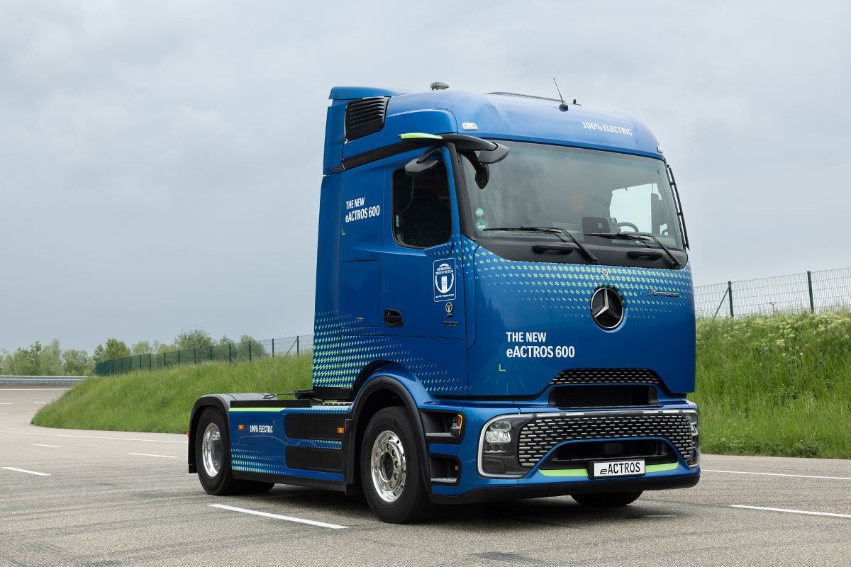 MERCEDESBENZACTROS6