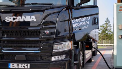 Scania triunfa con la carga bidireccional de camiones eléctricos
