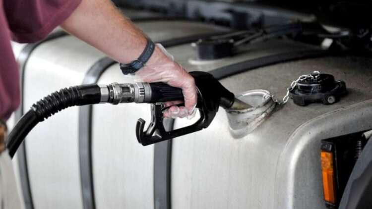 Supermercados DIA incumple la cláusula de revisión del precio del gasóleo a sus transportistas