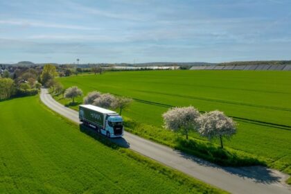 Velux y LOTS Group impulsan la logística electrificada con una ruta de larga distancia para camiones eléctricos